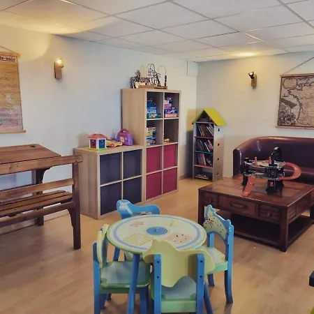 ホテル Les Charmilles 2*