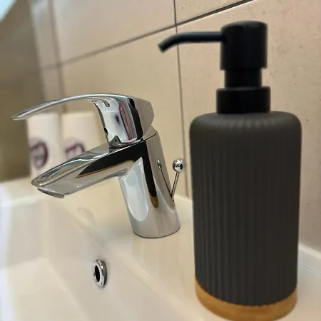 ホテル Les Charmilles ベス・エ・サンタナステーズ