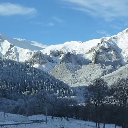 ホテル Les Charmilles