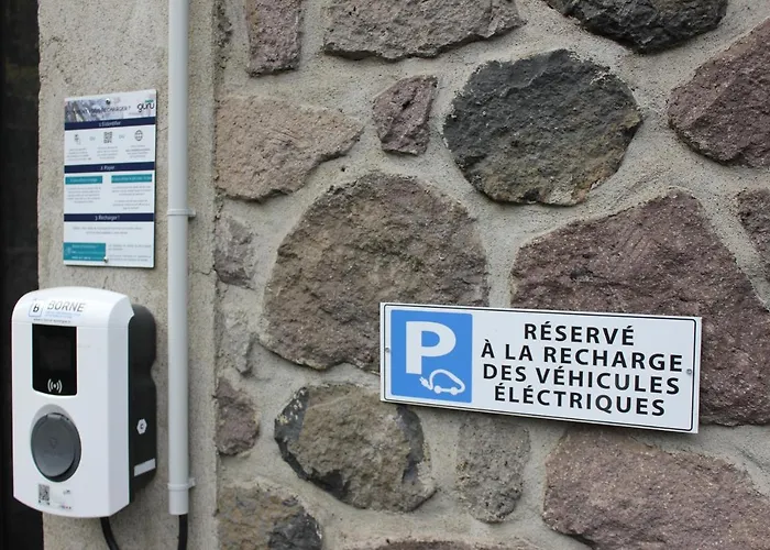 Les Charmilles Отель Бес-э-Сент-Анастез